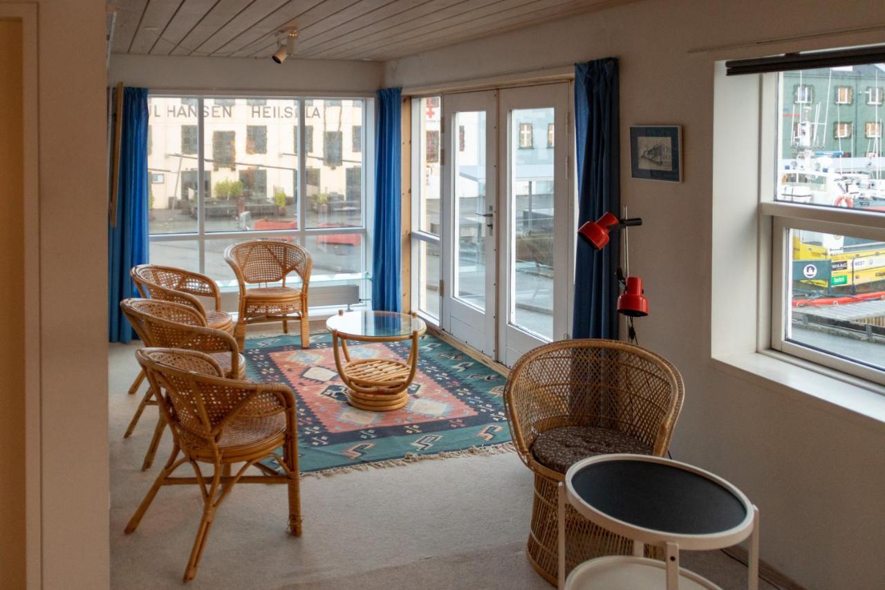 Guesthouse At The Boat Harbour Torshavn Exterior photo