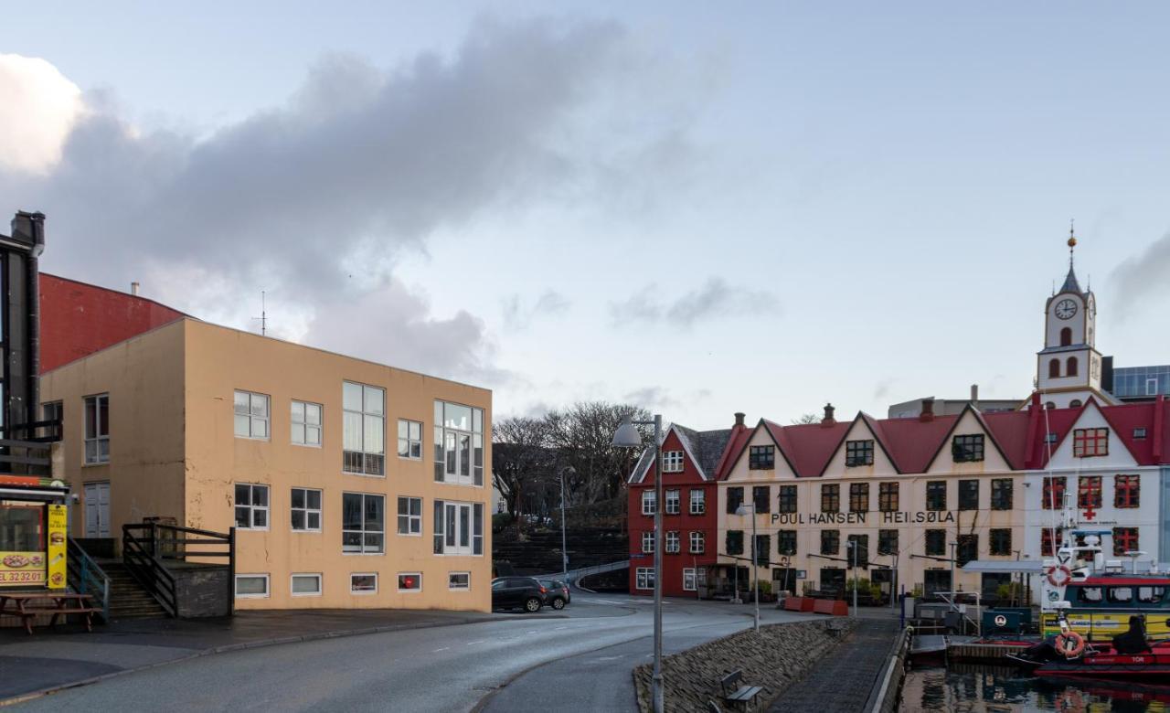 Guesthouse At The Boat Harbour Torshavn Exterior photo