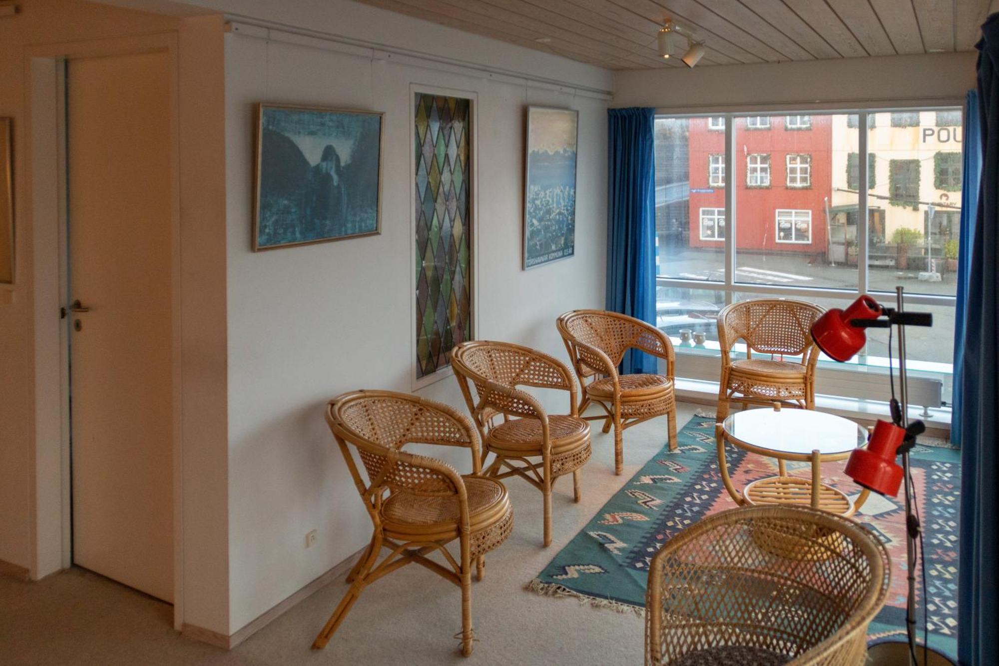 Guesthouse At The Boat Harbour Torshavn Exterior photo