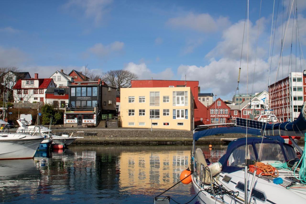 Guesthouse At The Boat Harbour Torshavn Exterior photo